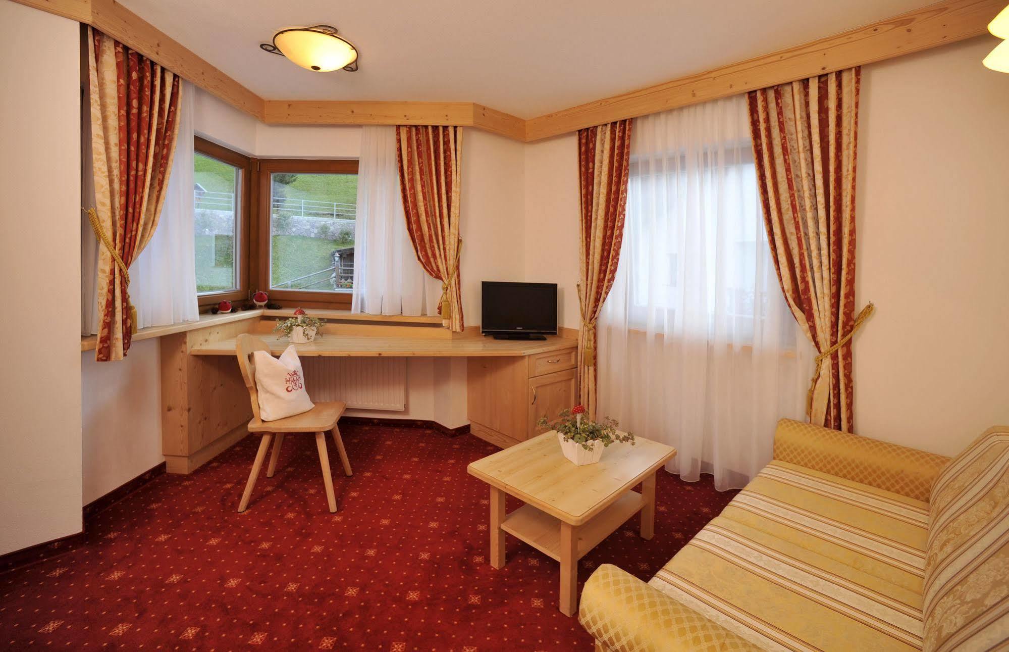 Hotel Digon Ορτιζέι Εξωτερικό φωτογραφία